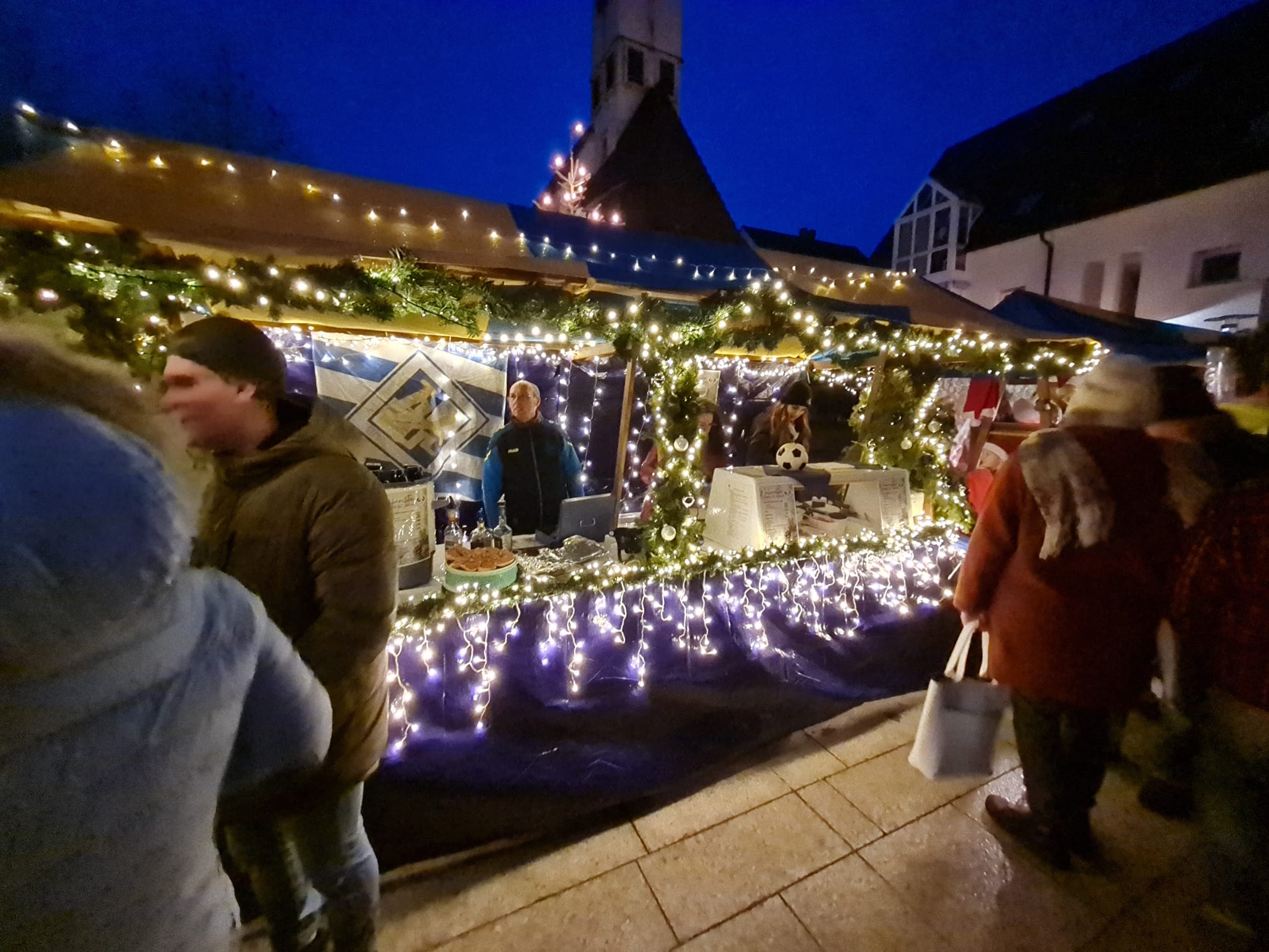 Der SCA auf dem Altbacher Weihnachtsmarkt 2023