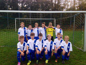 U 13 Mannschaft mit neuem Trikot